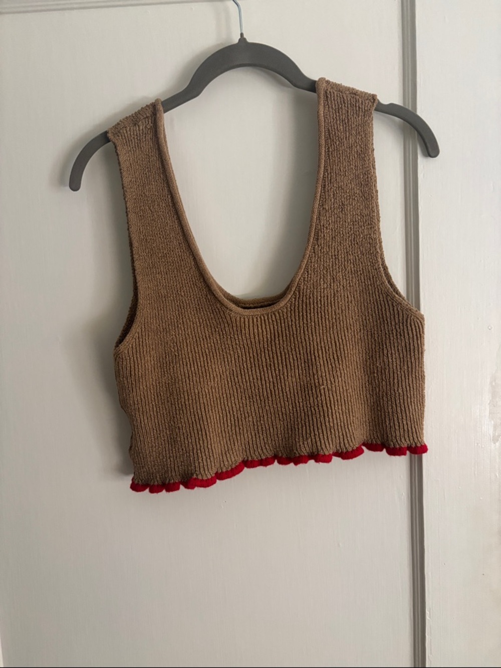 Jacquemus Brown Knit Crop Top with Red Scallop Hem